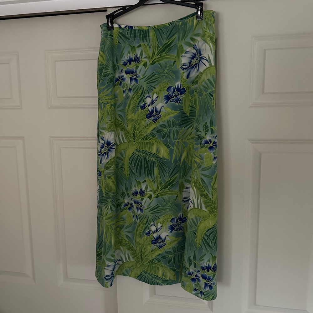 Josephine Chaus Green Floral Skirt